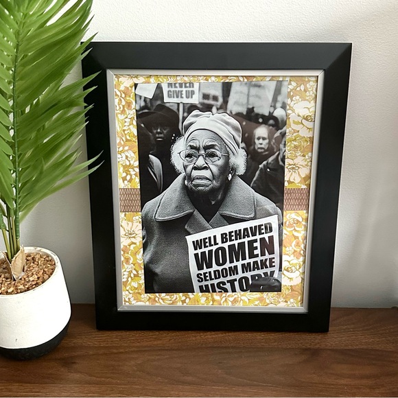 Well Behaved Women Seldom Make History Framed Canvas Print Wall Art B&W Feminism - Picture 1 of 8